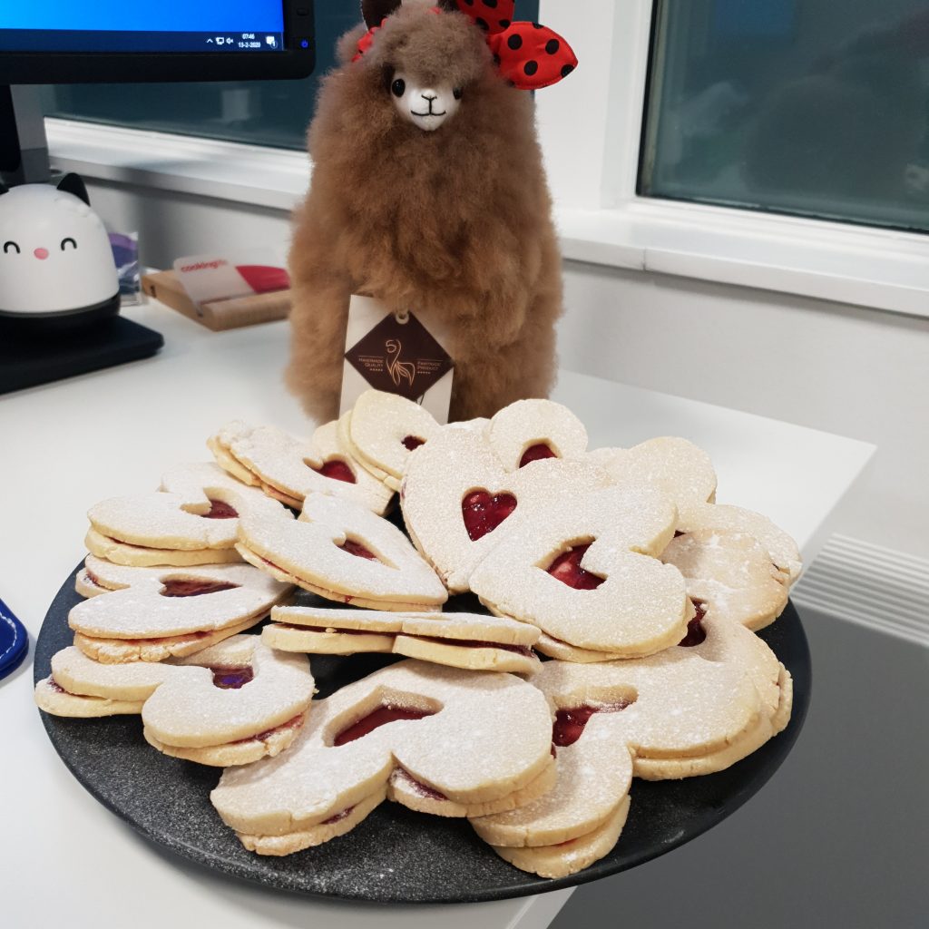 Alpaca and Linzer cookies