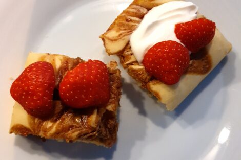 Delicious pancake trayback with topping